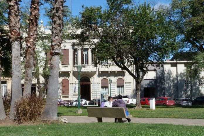 Las facultades de la UNNE dictarán clases en forma presencial