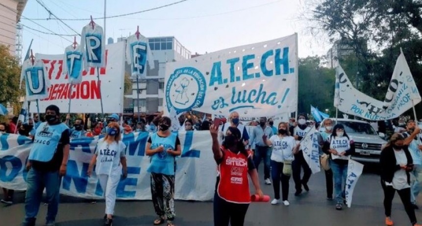 Primer acto del show anual del inicio de clases