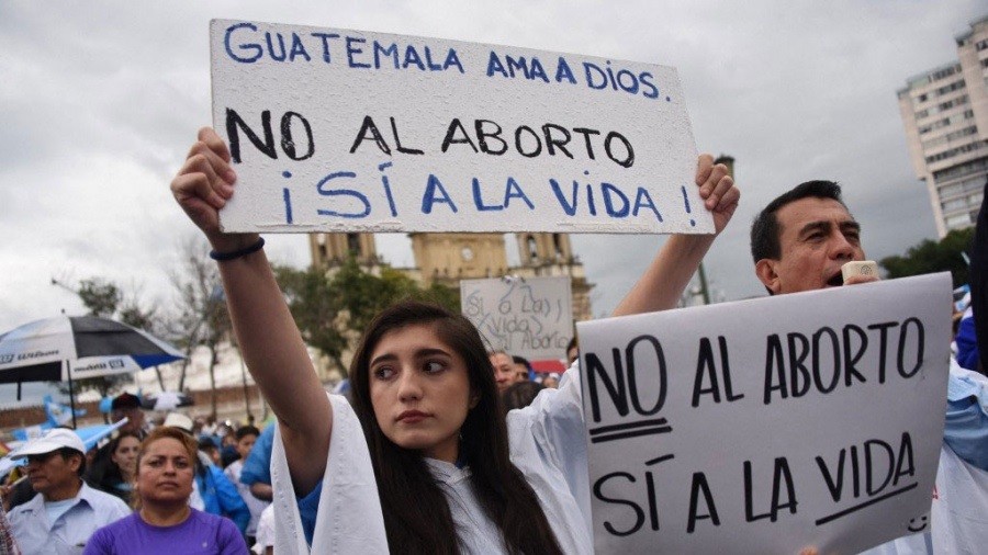 Guatemala prohibió el matrimonio igualitario y endureció penas para el aborto