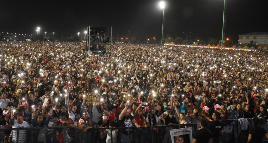 40 mil personas en Festival de la Ciudad en Resistencia