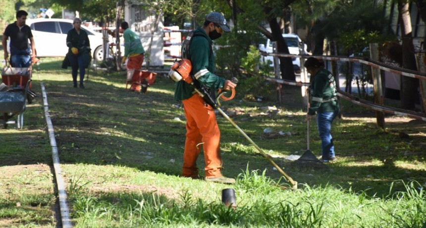 Dos mil operarios municipales en tareas de limpieza en Resistencia